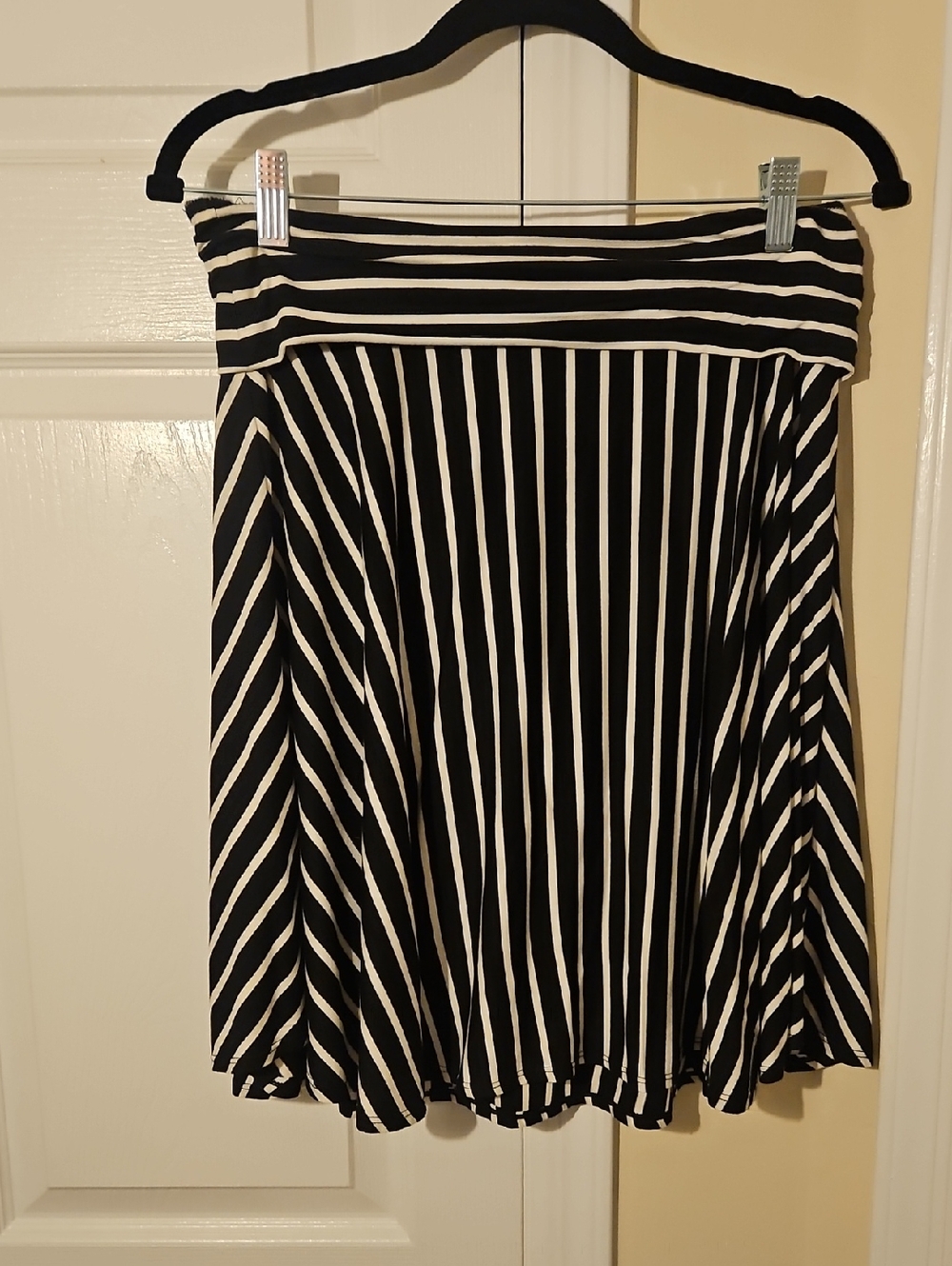 NWT Max Studio Black and White Striped Skater Skirt